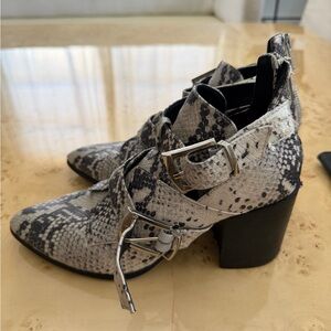 Steve Madden Black and Cream Snakeskin Heeled Boots